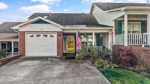 5242 Brig Ln, Knoxville, TN 37914