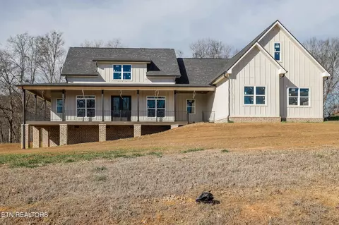 827 Franklin Xing, Maryville, TN 37804
