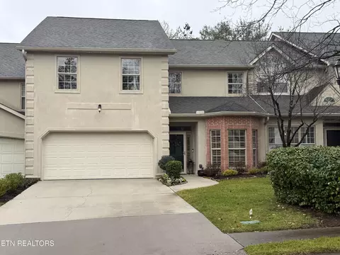 638 Chapel Point Ln, Farragut, TN 37934