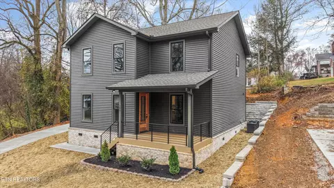 105 Brandau Dr, Knoxville, TN 37920