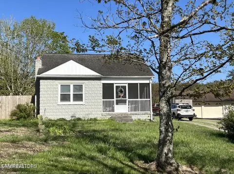 432 Cash Rd, Knoxville, TN 37924