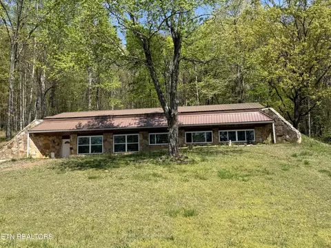 522 College Grove Rd, Rockwood, TN 37854