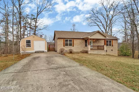 125 Catoosa Canyon Dr, Crossville, TN 38571