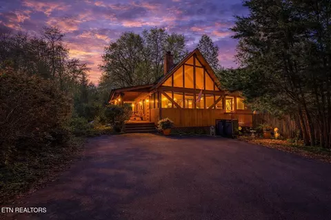 1634 Ridgecrest Dr, Sevierville, TN 37876