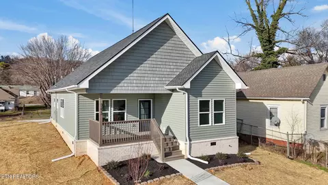 1233 Connecticut Ave, Knoxville, TN 37921