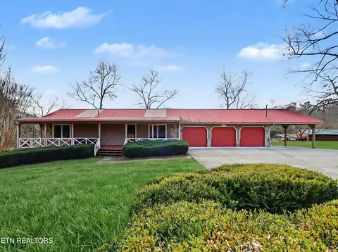 2456 Amanda Ln, Sevierville, TN 37876