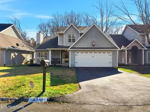 8310 Longcreek Ln, Knoxville, TN 37923
