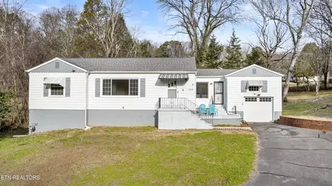 5719 Green Valley Dr, Knoxville, TN 37914