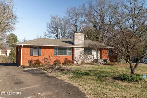 5009 Sunset Rd W, Knoxville, TN 37914