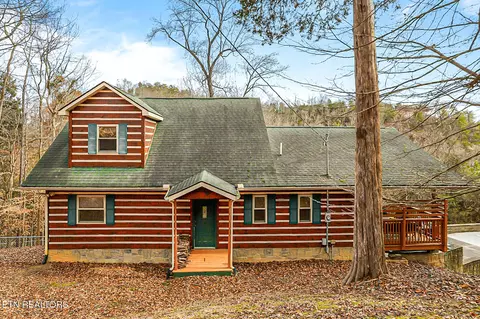 429 Filet Ln, Dandridge, TN 37725