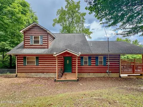 429 Filet Ln, Dandridge, TN 37725