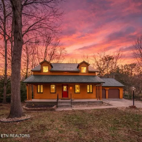 126 Claremont Rd, Oak Ridge, TN 37830