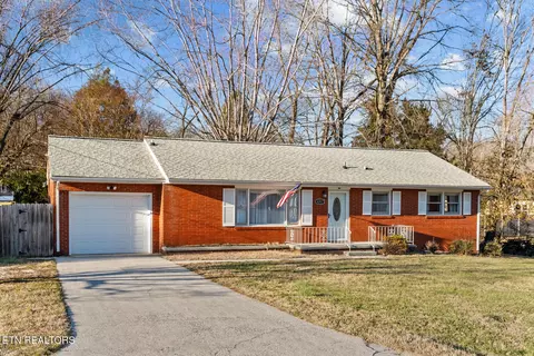4317 Eagle Dr, Knoxville, TN 37914