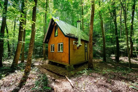 755 Bear Branch Rd, Wartburg, TN 37887