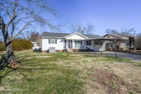2620 Marshall St, Maryville, TN 37804