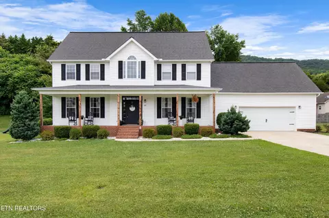 137 Chelsea Ln, La Follette, TN 37766