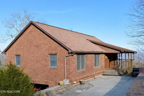 320 Sara Ln, Maynardville, TN 37807