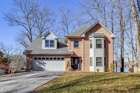 1200 River Oaks Dr, Kingston, TN 37763