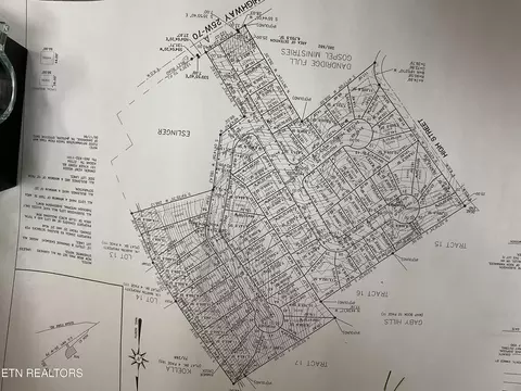 E Meeting St, Dandridge, TN 37725