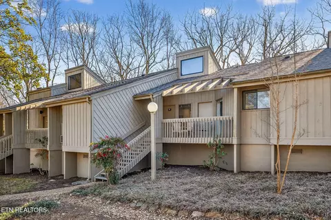 71 Eagle Ct, Crossville, TN 38558