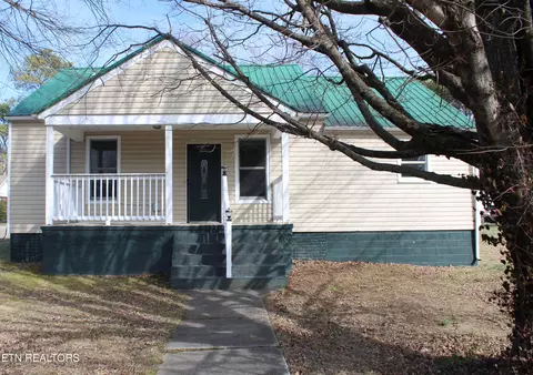 3522 Whittle Spgs, Knoxville, TN 37917