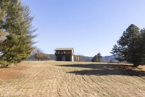 1374 Camellia Rd, Newport, TN 37821