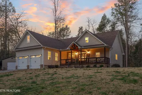 2116 Cub Cir, Sevierville, TN 37862