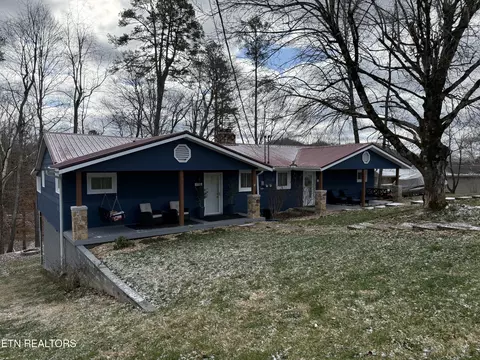 170 Circle Point Dr, New Tazewell, TN 37825