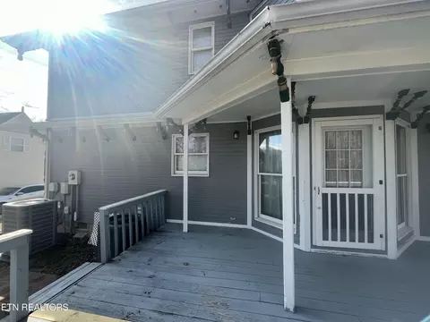 Exterior - 215 Cecil D Quillen Dr, Duffield, VA 24244 photo 6 of 11