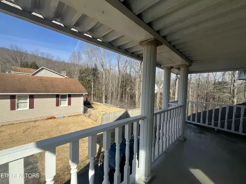 Exterior - 215 Cecil D Quillen Dr, Duffield, VA 24244 photo 11 of 11