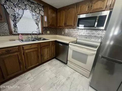Kitchen - 215 Cecil D Quillen Dr, Duffield, VA 24244 photo 1 of 1