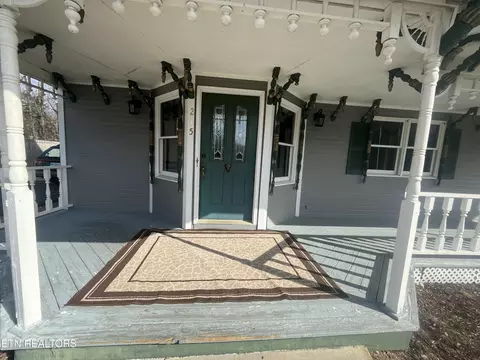 Exterior - 215 Cecil D Quillen Dr, Duffield, VA 24244 photo 7 of 11