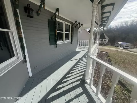 Exterior - 215 Cecil D Quillen Dr, Duffield, VA 24244 photo 8 of 11