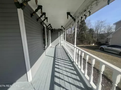 Exterior - 215 Cecil D Quillen Dr, Duffield, VA 24244 photo 9 of 11