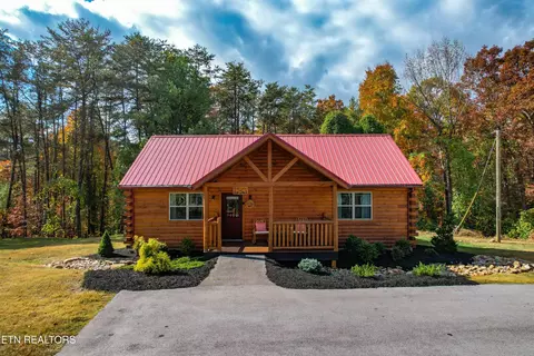1136 Pinyon Cir, Pigeon Forge, TN 37863