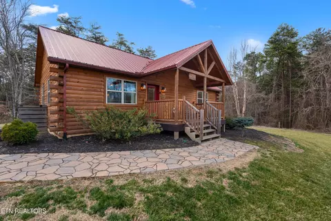 1132 Pinyon Cir, Pigeon Forge, TN 37863