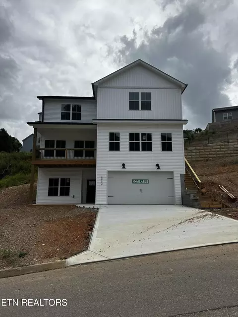 9912 Terra Vista Way, Knoxville, TN 37931