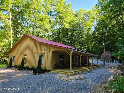1827 Old Chilhowee Loop, Seymour, TN 37865