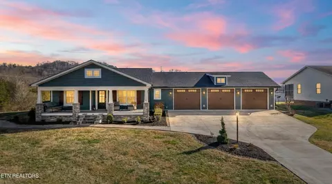 140 Overton Ln, Powell, TN 37849
