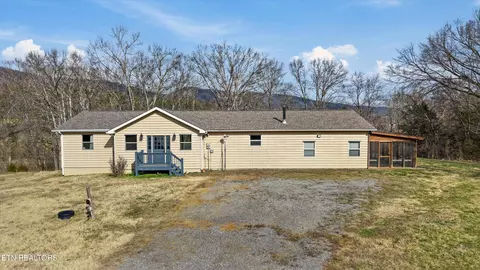 397 Lewis Ln, Blaine, TN 37709