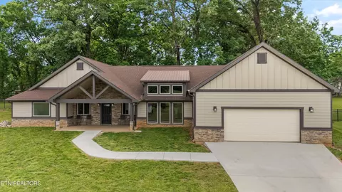 354 Fairway Dr, Dandridge, TN 37725