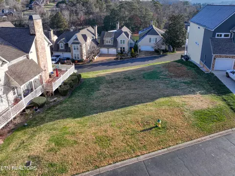 2113 Cottage Row Ln, Knoxville, TN 37922
