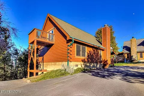 2632 Camden Way, Sevierville, TN 37876