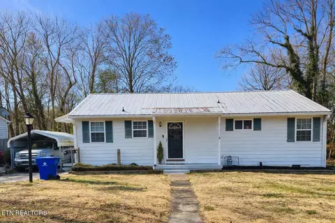 318 East Dr, Oak Ridge, TN 37830