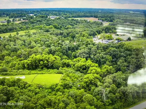 2 62 Hwy 127 N, Crossville, TN 38555