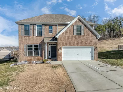 604 Branchwood Ln, Maryville, TN 37801