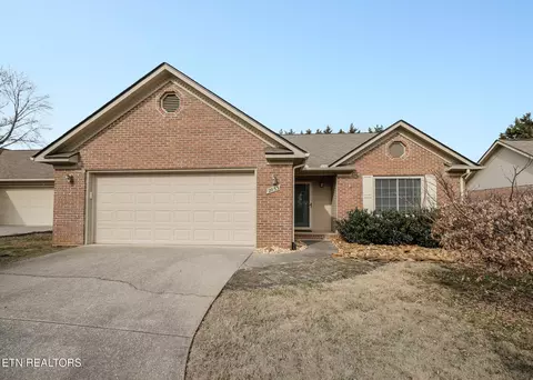 2033 Cochran Pl, Maryville, TN 37803
