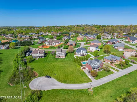 413 Liddington Ln, Morristown, TN 37814
