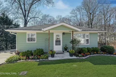 94 Cummins Ct, Celina, TN 38551