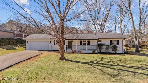 221 Medford Rd, Knoxville, TN 37922